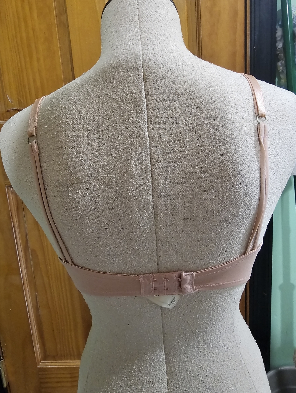 Jessica Simpson Seamless Light Pink Wireless T-Shirt Bra - Picture 5 of 9